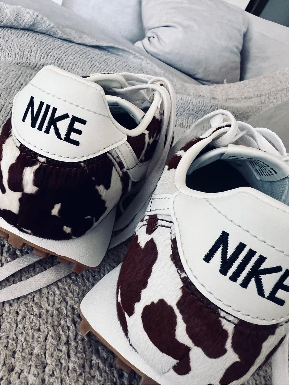 Nike pony hair cow ๐ print sneakers 9 - Picture 5 of 9